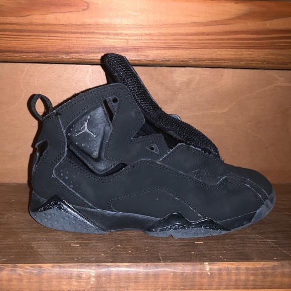 Boys Jordan shoes size 1.5 in good used condition - Picture 2 of 6